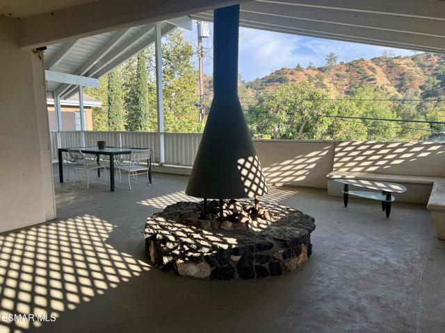 1542 Riverside Drive, Glendale CA: https://media.crmls.org/mediaz/ec47a50d-9fff-4038-b022-8b8db65491ae.jpg