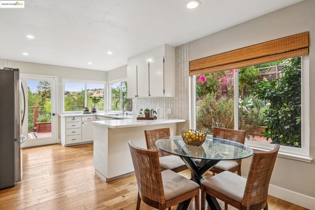 32 Pacer Pl., Walnut Creek CA: https://media.crmls.org/mediaz/ec47b666-bc9a-41d5-b1f0-de34d3a60f4c.jpg