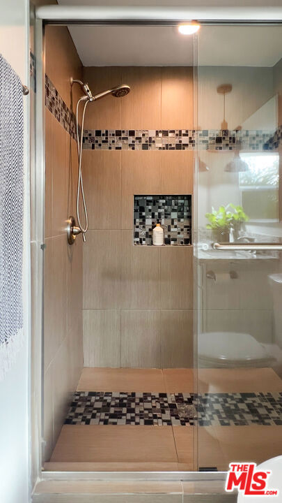 4427 S Wilton Place, Los Angeles CA: https://media.crmls.org/mediaz/ec47c2e0-6ff2-47c0-89fd-c49851b8d0a1.jpg