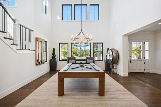 2621 Royal Oaks Dr, Alamo CA: https://media.crmls.org/mediaz/ec490478-8e3d-44a4-9d74-74e4427a4921.jpg