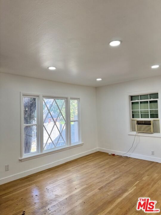 8732 Dorrington Avenue, West Hollywood CA: https://media.crmls.org/mediaz/ec490b04-5bae-40f0-93b8-5ccfdd888903.jpg