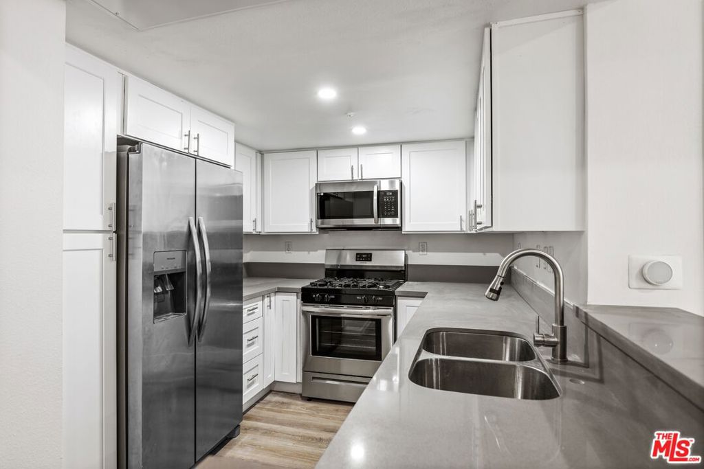 11711 Ohio Avenue #208
