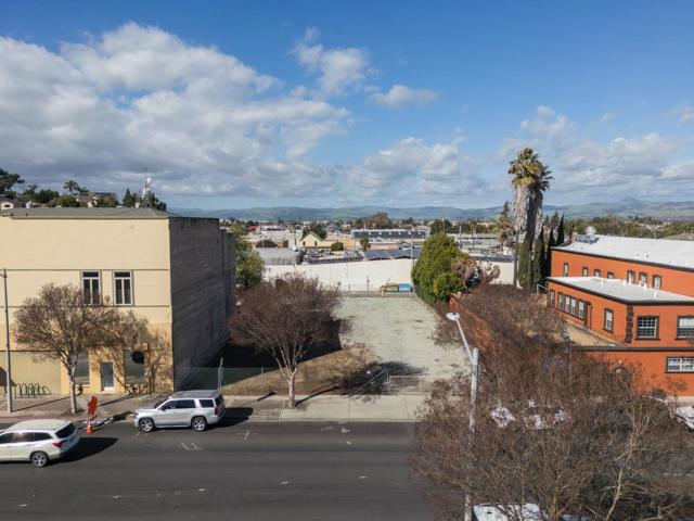 220 Fourth Street, Hollister CA: https://media.crmls.org/mediaz/ec4a3cc9-9a26-4ca6-841a-2020b364ed6e.jpg
