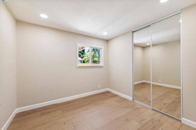 4531 Harper Ct, Pleasanton CA: https://media.crmls.org/mediaz/ec4a87b5-5619-4a71-a413-2e390416f00b.jpg