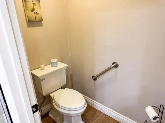 54974 Oaktree, La Quinta CA: https://media.crmls.org/mediaz/ec4ae54c-185b-41f4-b54d-62a6f03dffec.jpg