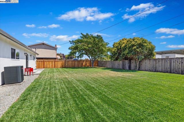 7718 Millbrook Ave, Dublin CA: https://media.crmls.org/mediaz/ec4ae644-a270-4347-9ef2-5150109306b7.jpg