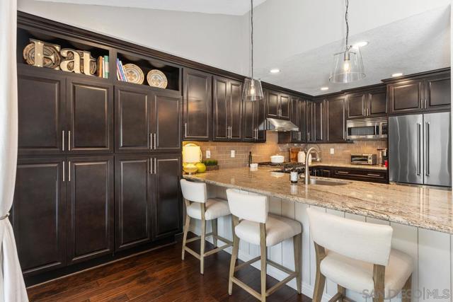 4533 Gesner St, San Diego CA: https://media.crmls.org/mediaz/ec4aece0-1252-4705-8e37-6cbb2b786971.jpg
