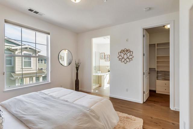 636 Bair Island Road, Redwood City CA: https://media.crmls.org/mediaz/ec4b43c7-0d36-4a96-abe1-2627fe222090.jpg