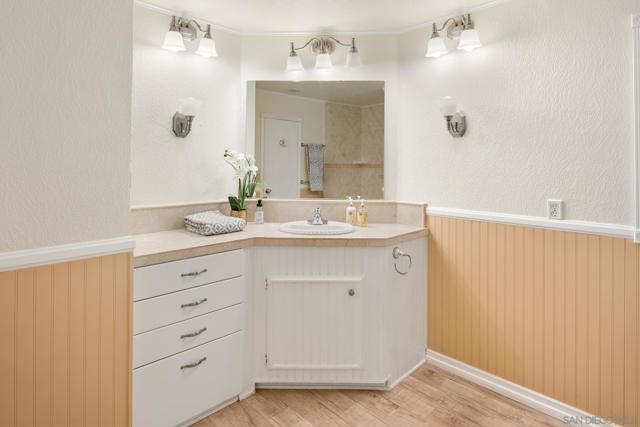 2700 Valley Parkway, Escondido CA: https://media.crmls.org/mediaz/ec4b774f-cfa2-4ba3-a4e7-da7e66f8c36e.jpg