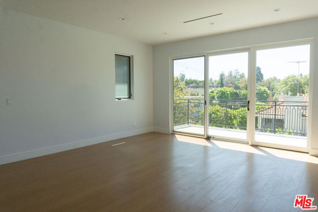 10360 Ilona Avenue, Los Angeles CA: https://media.crmls.org/mediaz/ec4bbb1c-7963-4a25-9b90-1149d4f9df1f.jpg