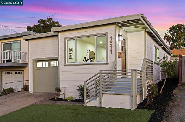 1511 Olive Ave, Richmond CA: https://media.crmls.org/mediaz/ec4bd61a-119d-4760-a0a4-eb9691fe80a7.jpg