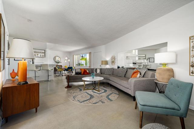 1943 E Tachevah Drive, Palm Springs CA: https://media.crmls.org/mediaz/ec4c3d81-552a-40b8-a74b-cdd02992b043.jpg