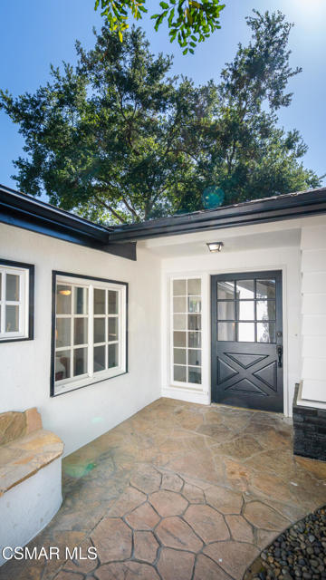 5726 Donna Avenue, Tarzana CA: https://media.crmls.org/mediaz/ec4c7a6c-299d-4699-b777-864af4e3f404.jpg
