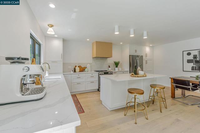 503 Vine Hill Way, Martinez CA: https://media.crmls.org/mediaz/ec4c7d11-89a4-470e-bae3-5541479feb39.jpg