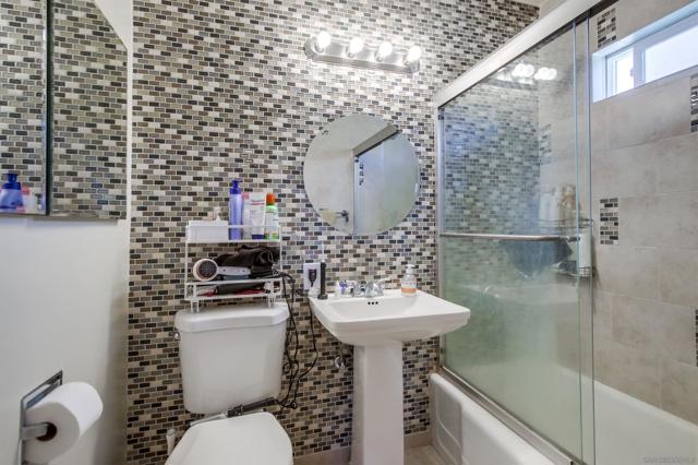 3415 19 Madison Ave, San Diego CA: https://media.crmls.org/mediaz/ec4cabc6-f4a1-46a5-8074-d283dfbb89a1.jpg