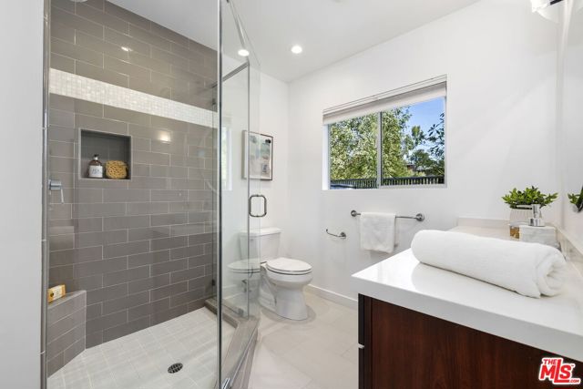 Drew Fenton | 654 Elkins Road Los Angeles CA | MLS: 7411480