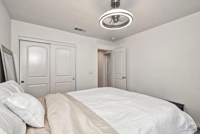 2211 Solara Lane, Vista CA: https://media.crmls.org/mediaz/ec4dad08-e49b-4708-b702-e3de048d2709.jpg