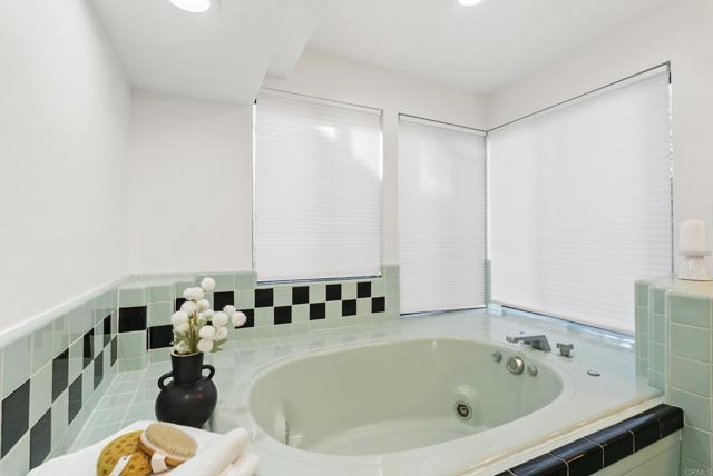 Detail Gallery Image 41 of 50 For 1004 W Walnut Ave., San Diego,  CA 92103 - 4 Beds | 3 Baths