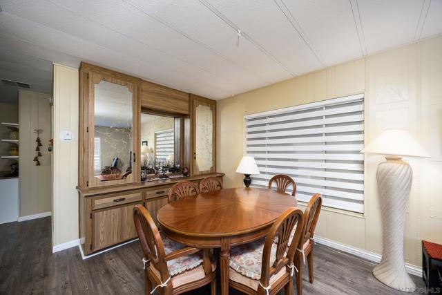 4650 Dulin Rd, Fallbrook CA: https://media.crmls.org/mediaz/ec4ee797-4615-4413-a415-e01b1ac262fa.jpg