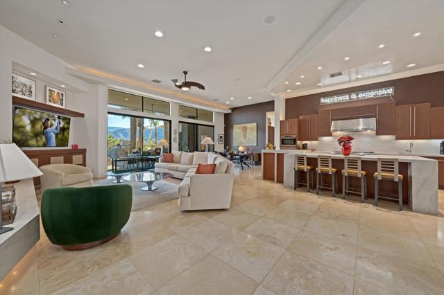 8 Ledgestone Lane, Rancho Mirage CA: https://media.crmls.org/mediaz/ec4f334e-0873-4f18-b92e-704e7e491f36.jpg