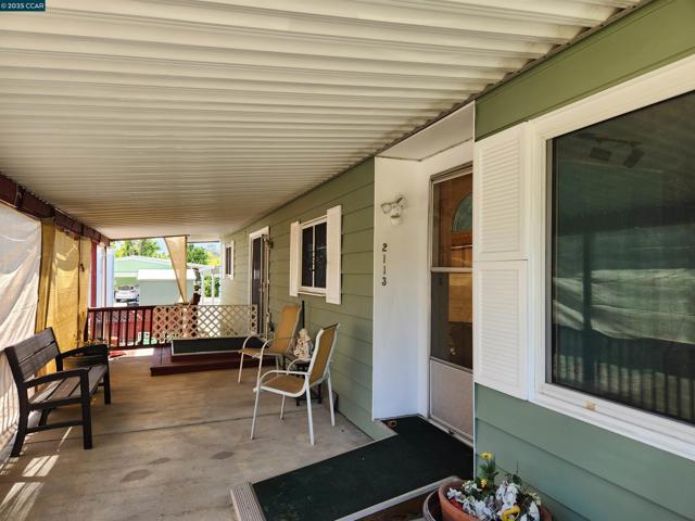 2113 Dalis Drive, Concord CA: https://media.crmls.org/mediaz/ec4fa01e-1e29-4fd4-949f-93bbdc93d3b1.jpg