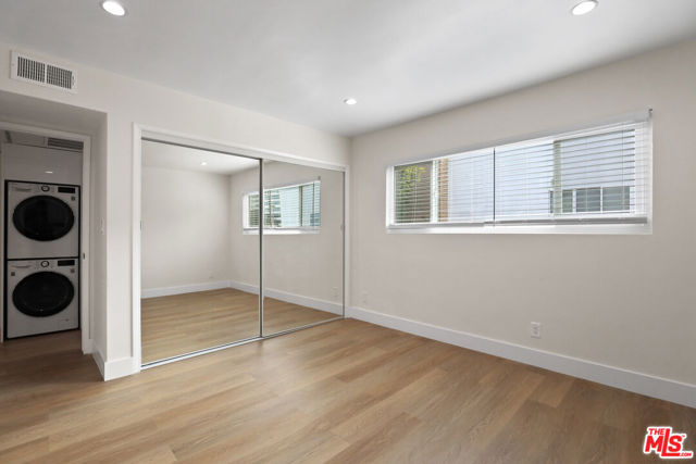 1821 S Bentley Avenue, Los Angeles CA: https://media.crmls.org/mediaz/ec4fc26e-e97b-4b44-aaa9-b072bef29ef7.jpg