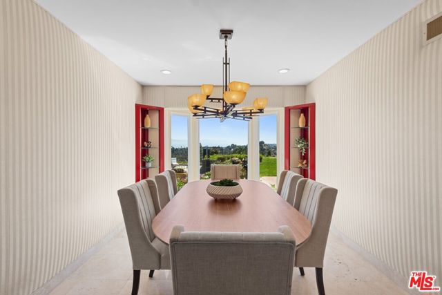 4040 Coldstream Terrace, Tarzana CA: https://media.crmls.org/mediaz/ec5002c5-a97a-422d-9991-173192a7e00e.jpg