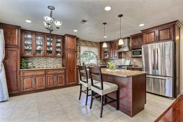 33456 Caliban Drive, Fremont CA: https://media.crmls.org/mediaz/ec506966-80db-4855-8956-bc599b30c70f.jpg
