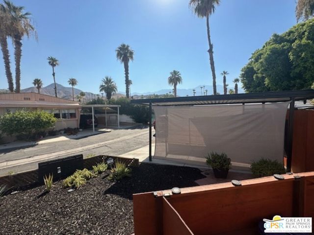 2 McKinley St., Cathedral City CA: https://media.crmls.org/mediaz/ec50758b-6e4a-4f25-a34f-ed76cca2c98b.jpg