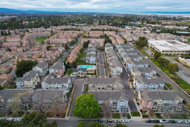 193 Fable Court, Mountain View CA: https://media.crmls.org/mediaz/ec518389-c88d-49dd-be50-6e918f8fbbf7.jpg