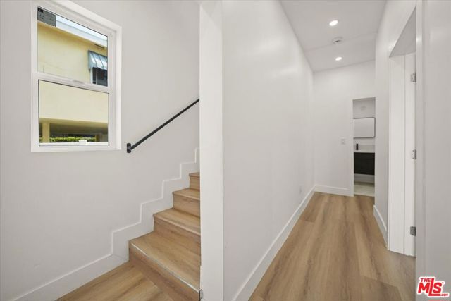 910 N Hudson Avenue, Los Angeles CA: https://media.crmls.org/mediaz/ec51b4aa-d285-400d-9a36-0c1299b51813.jpg