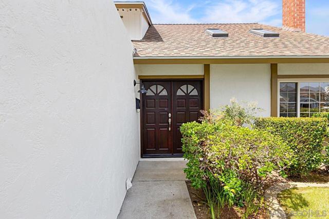 4755 Cather Ave, San Diego CA: https://media.crmls.org/mediaz/ec51ccdb-36cf-4f01-a8f3-21a5c719860c.jpg