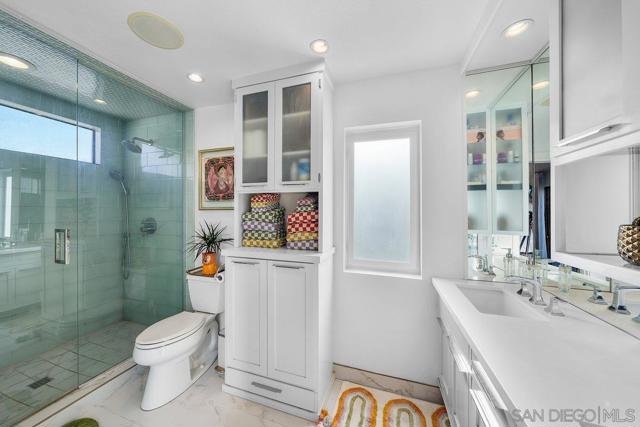 1830 N Alvarado St, Los Angeles CA: https://media.crmls.org/mediaz/ec52e217-f682-43cb-a47f-2d6d383e5f63.jpg