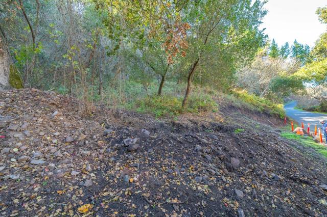 27631 Schulte Road, Carmel CA: https://media.crmls.org/mediaz/ec52e77c-9966-4408-bb8d-1c18576f3747.jpg