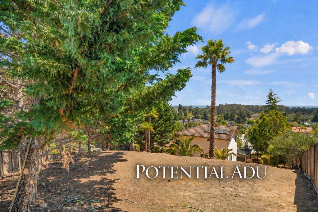 https://media.crmls.org/mediaz/ec535ae7-e07d-4cdb-ac5f-36b9c7111581.jpg?preset=X-Large
