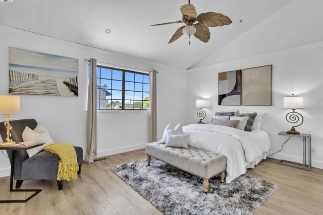 20340 Forest Ave, Castro Valley CA: https://media.crmls.org/mediaz/ec547fd7-c31e-4237-bd47-9d4a594e3efc.jpg