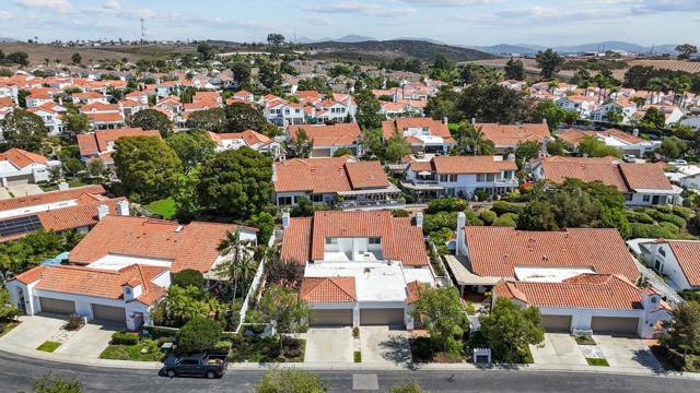 4946 Kalamis Way, Oceanside CA: https://media.crmls.org/mediaz/ec55c9dc-01f7-402f-849e-cae4ce51b0dd.jpg