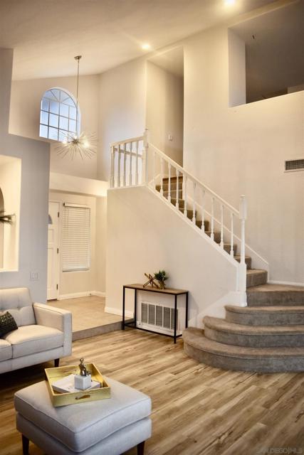 2206 Luz Way, Oceanside CA: https://media.crmls.org/mediaz/ec55df99-b6ef-463b-be1b-5d21bcc33409.jpg