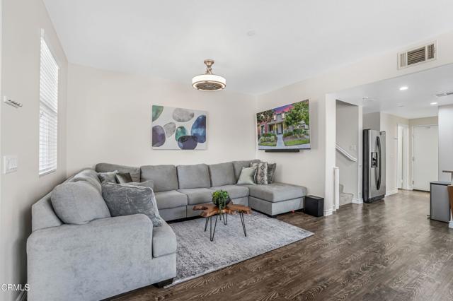 Detail Gallery Image 6 of 48 For 646 Green River St, Oxnard,  CA 93036 - 3 Beds | 2/1 Baths