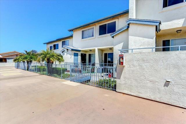 Detail Gallery Image 19 of 20 For 8186 Lemon Grove Way #E,  Lemon Grove,  CA 91945 - 2 Beds | 2 Baths