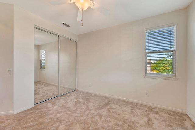 23860 Hollingsworth Dr, Murrieta CA: https://media.crmls.org/mediaz/ec57cfc0-af67-454b-b75b-0883f79e178b.jpg