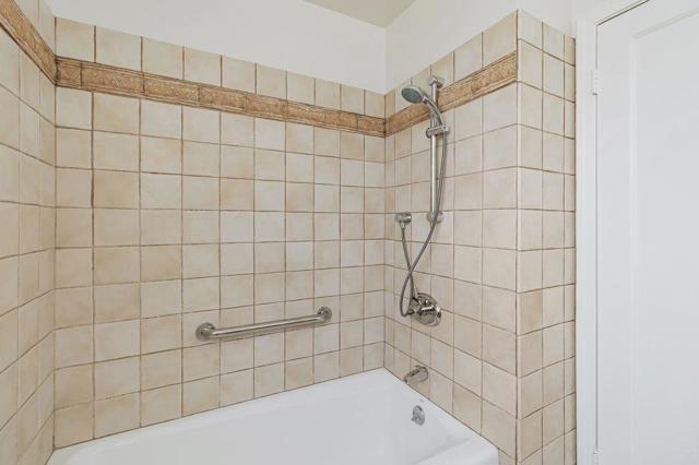 833 Alameda De Las Pulgas, Belmont CA: https://media.crmls.org/mediaz/ec582168-aed5-4825-8123-6b37f76614b3.jpg