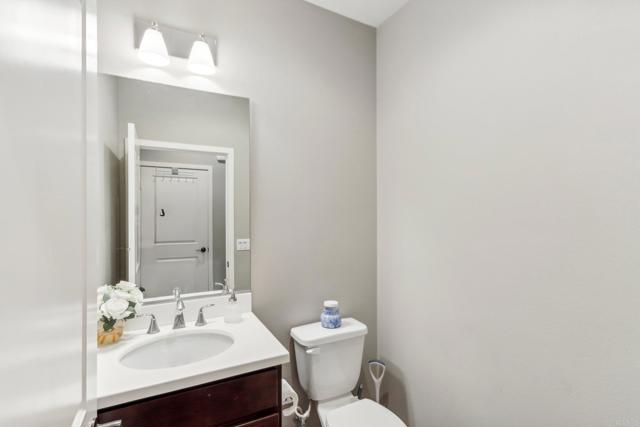 32780 Presidio Hills Ln, Winchester CA: https://media.crmls.org/mediaz/ec597ffb-0598-41c7-b287-9bd343a55db9.jpg