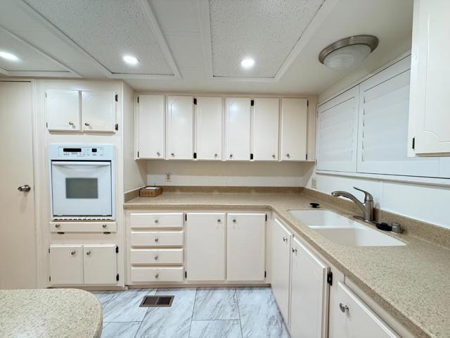 224 Queens Way, Pittsburg CA: https://media.crmls.org/mediaz/ec59ed29-a30e-449a-a73d-69784a6eaee7.jpg