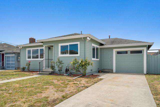 129 Santa Clara, Watsonville CA: https://media.crmls.org/mediaz/ec5a58b8-b280-4557-9122-1dd3b780dea6.jpg