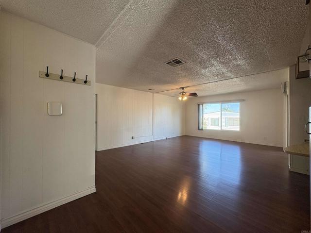 Detail Gallery Image 22 of 58 For 1490 S Orange Ave #127,  El Cajon,  CA 92020 - 2 Beds | 2 Baths