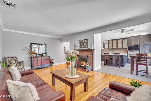 208 Fowler Drive, Monrovia CA: https://media.crmls.org/mediaz/ec5b1623-b852-4838-85c2-e60a74dde693.jpg