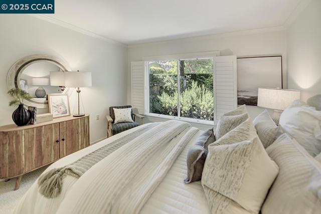 1224 Singingwood Ct, Walnut Creek CA: https://media.crmls.org/mediaz/ec5b7bdc-7986-41a7-9498-d40741a68ffb.jpg
