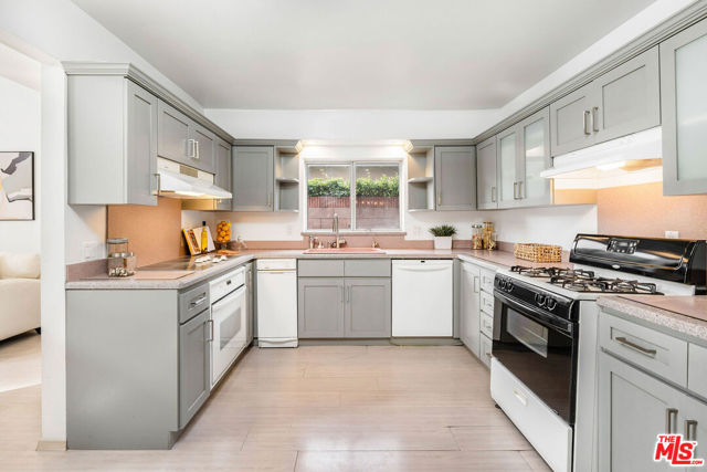 4730 Asteria Street, Torrance CA: https://media.crmls.org/mediaz/ec5bd4b3-7639-44f1-87b3-9c954f77eda7.jpg