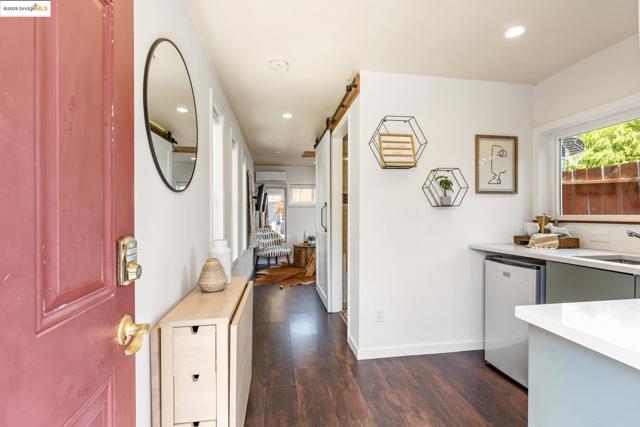 820 Amador St, Richmond CA: https://media.crmls.org/mediaz/ec5bfafc-8400-450a-abfe-cb9c82aa5bfc.jpg